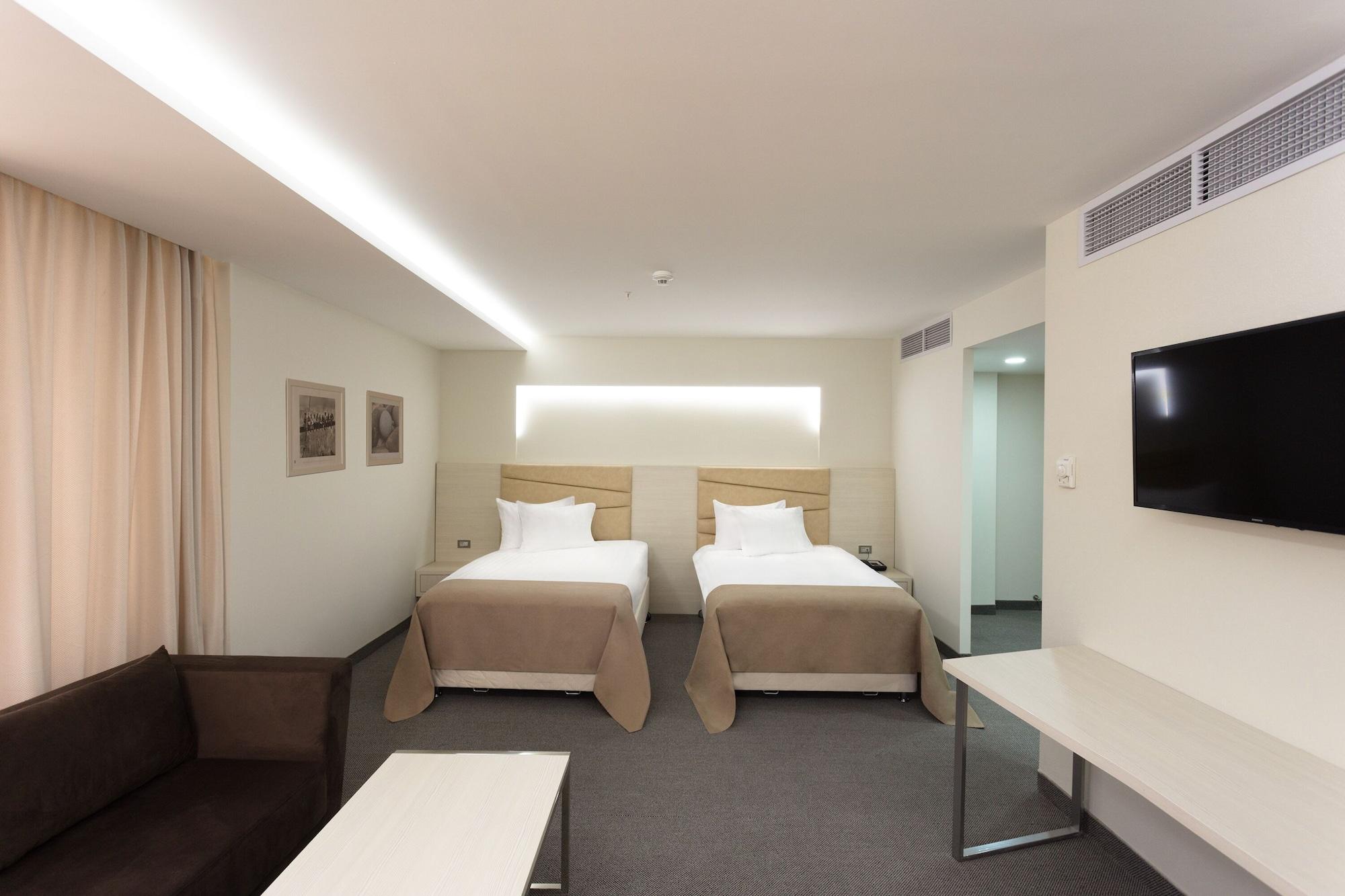 President By Hrazdan Cjsc Hotel Erivan