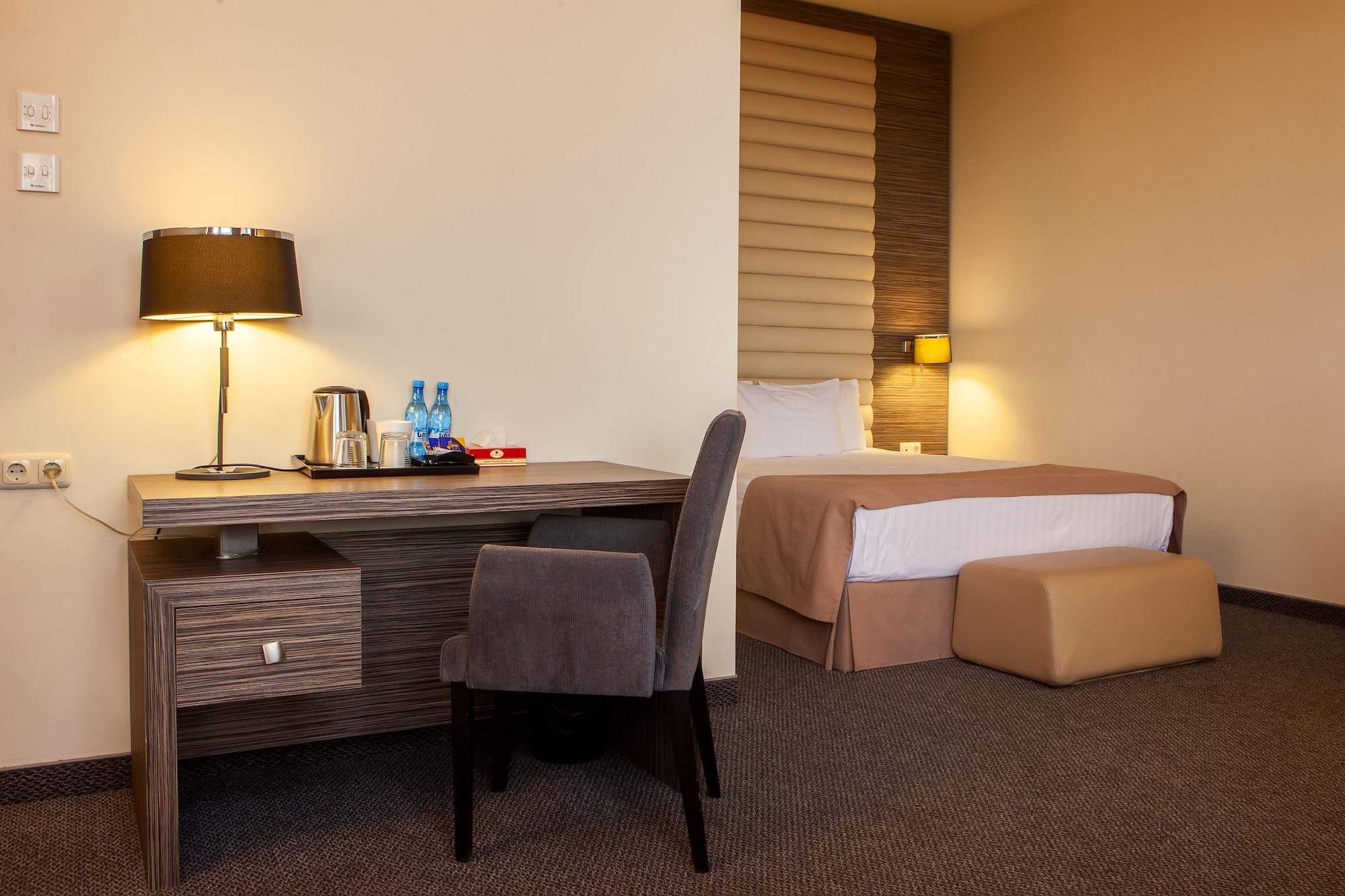 Hotel President By Hrazdan Cjsc Erivan