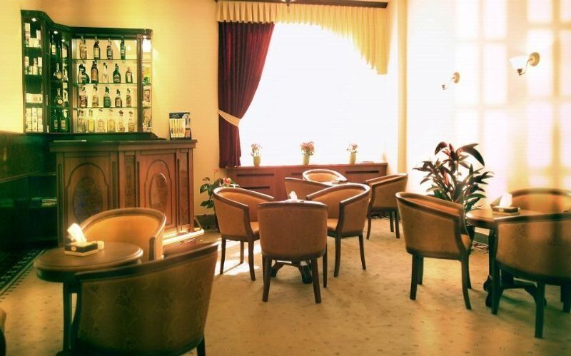 Hotel President By Hrazdan Cjsc